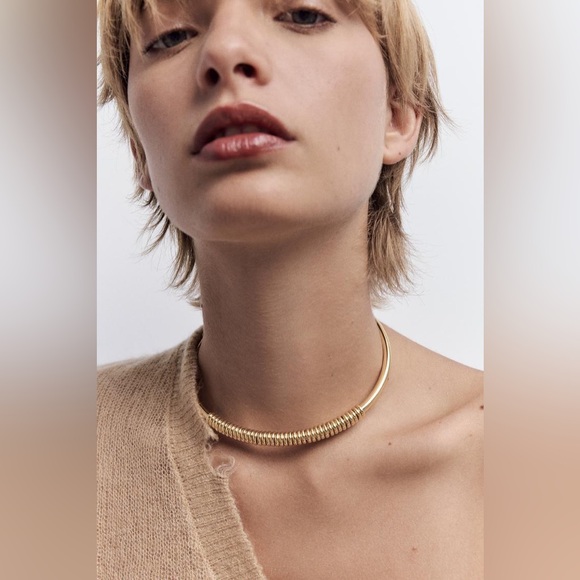 NWT Zara Gold Grommet Choker  Necklace - Picture 1 of 7